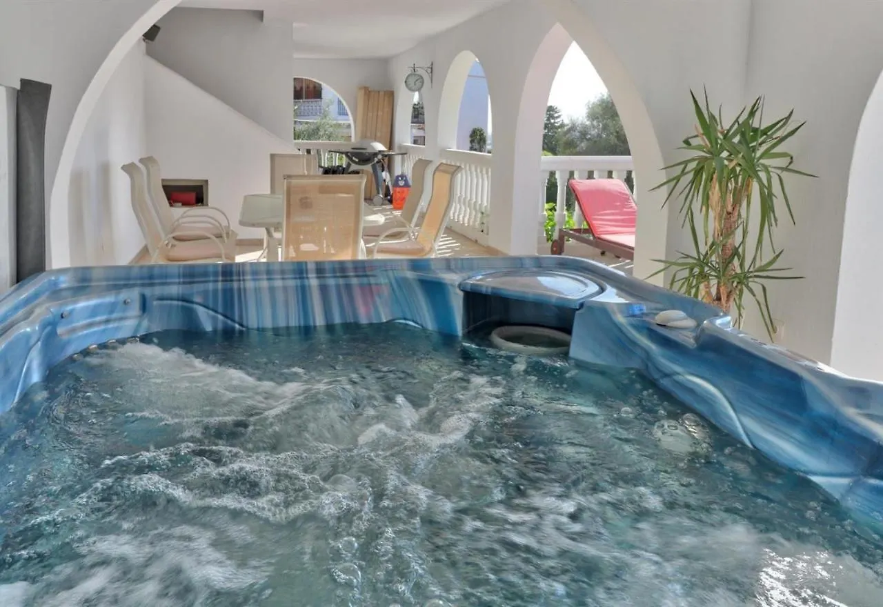 Nice And Spacius Villa Near Fuengi Mijas Spain